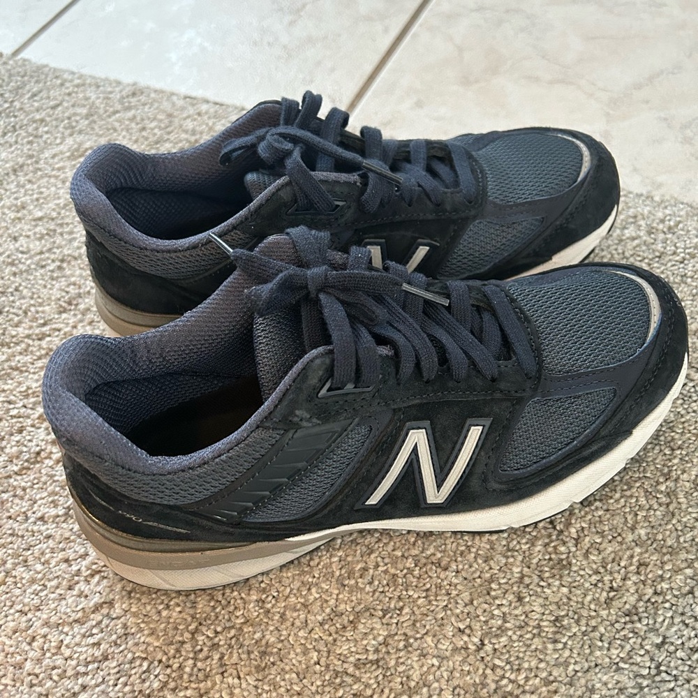 New Balance Dark Blue and Gray Sneakers Classic Athletic Design